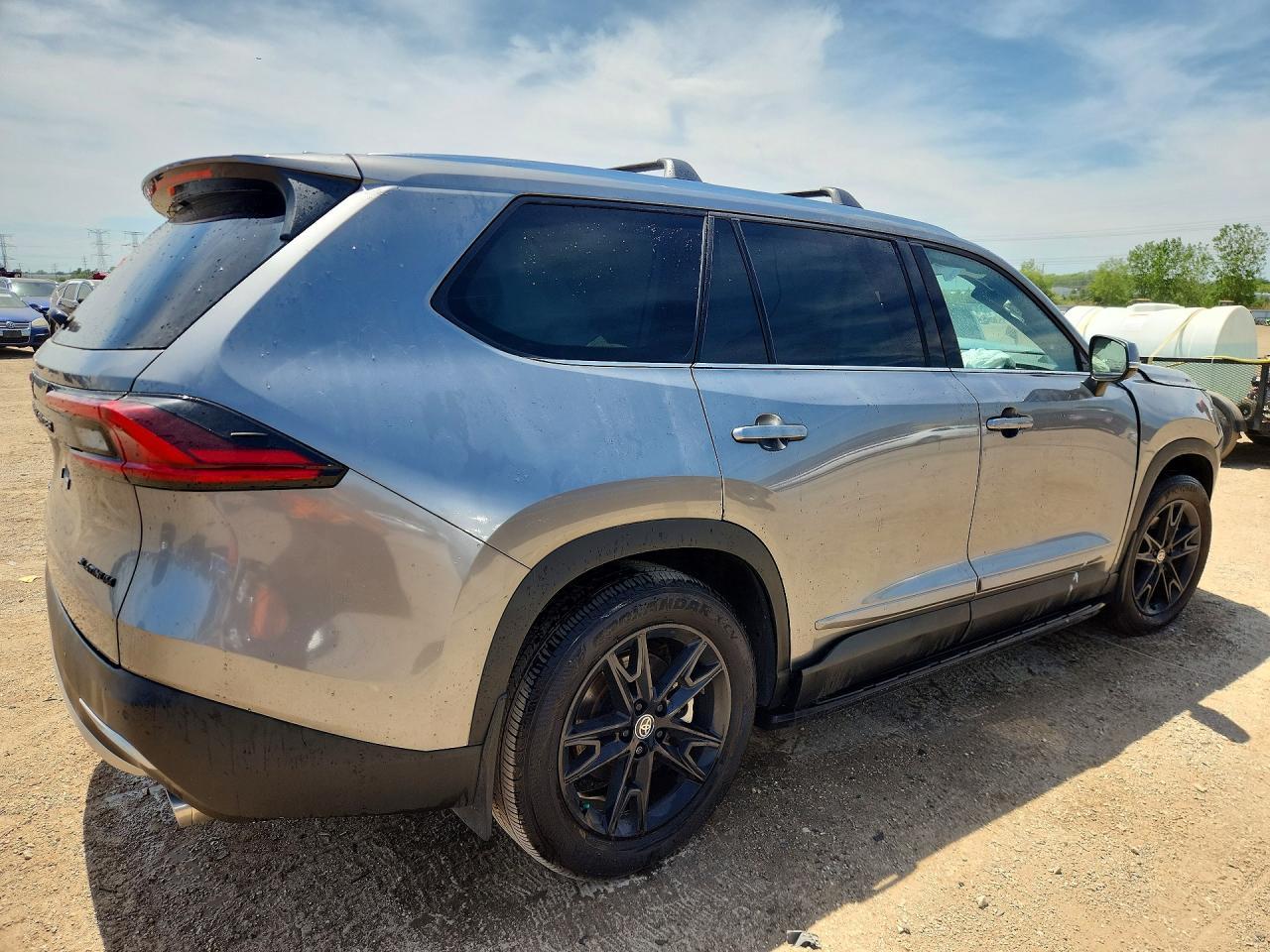 2026 Toyota Grand Highlander Hybrid Max Platinum - Image 3