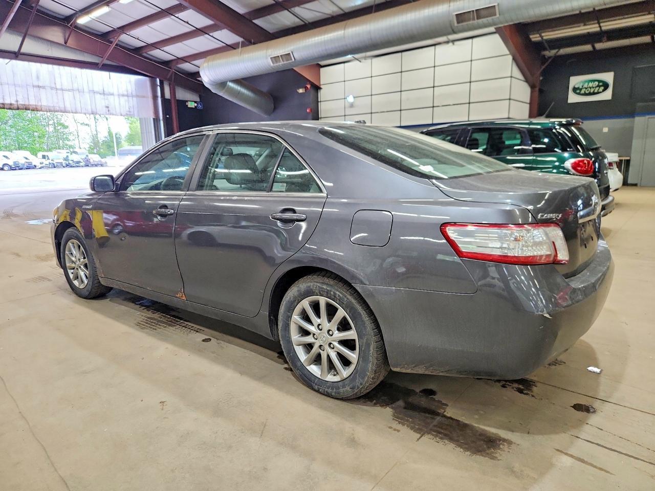 2011 Toyota Camry Hybrid - Фото 2