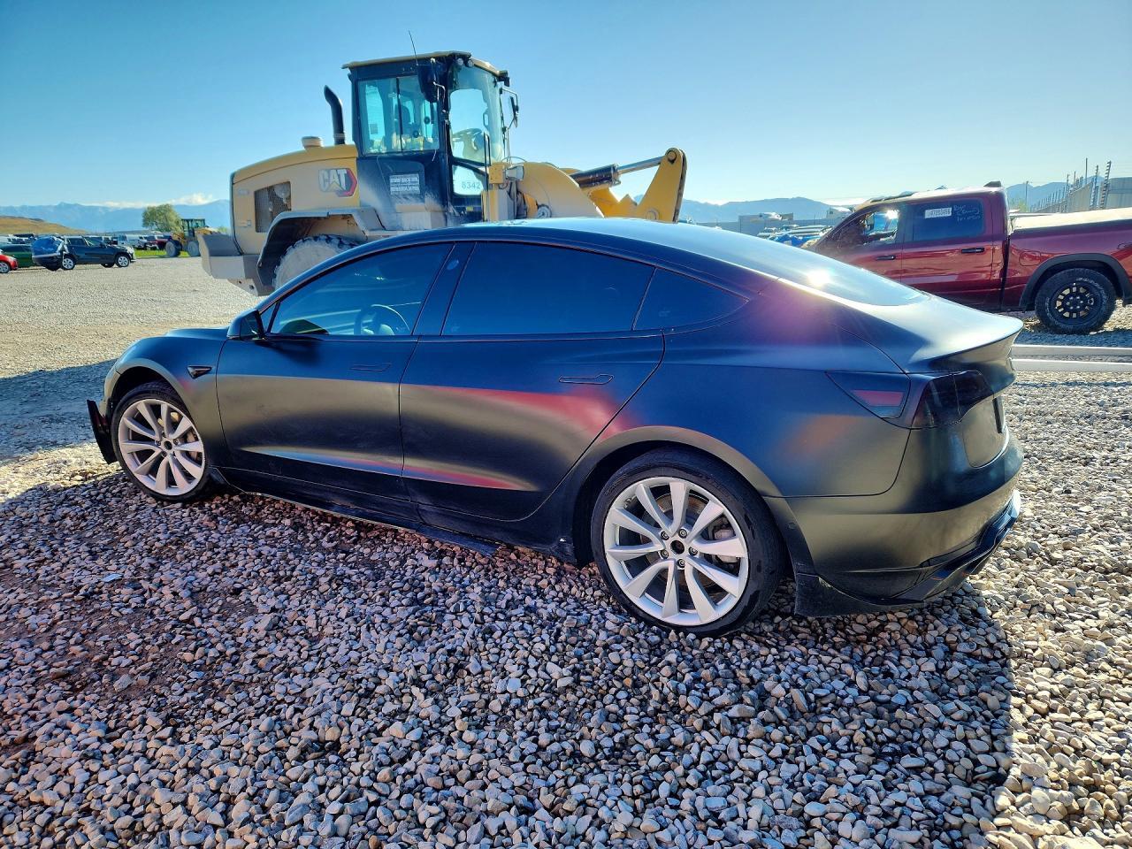 2020 Tesla Model 3 - Фото 2