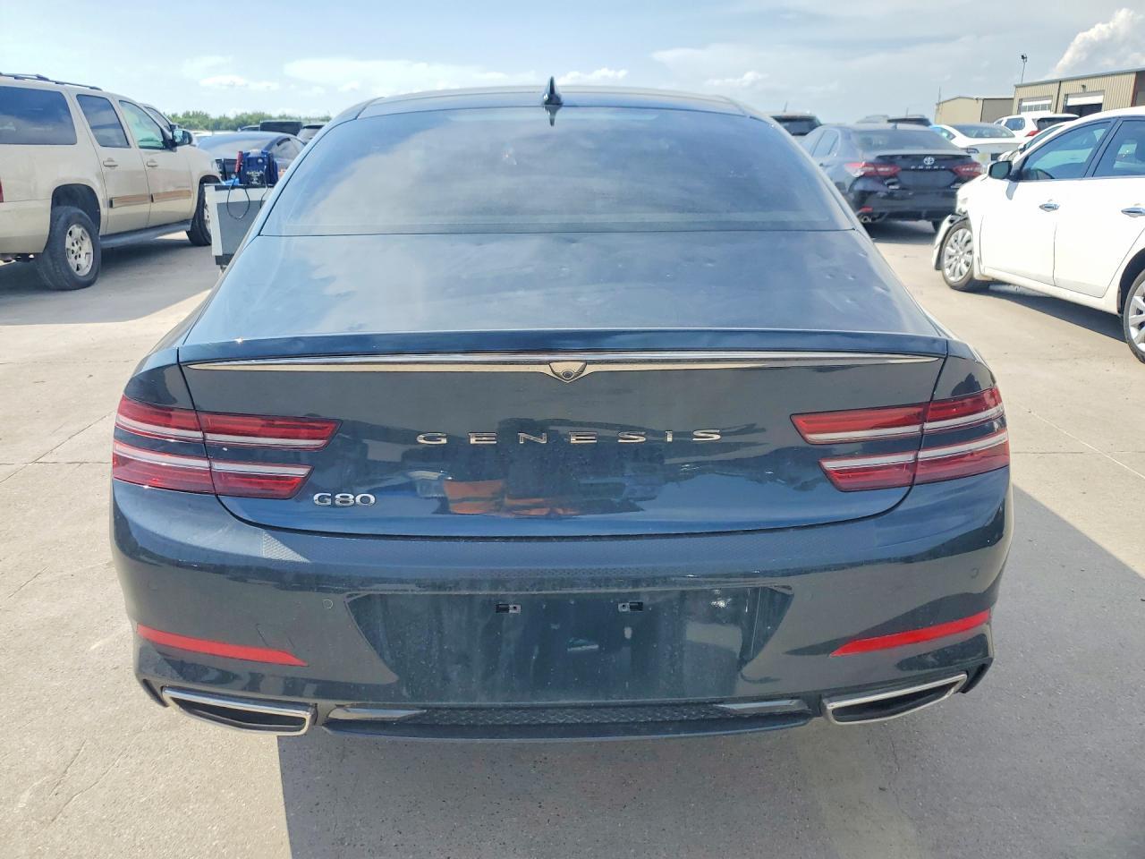 2022 Genesis G80 - Image 6