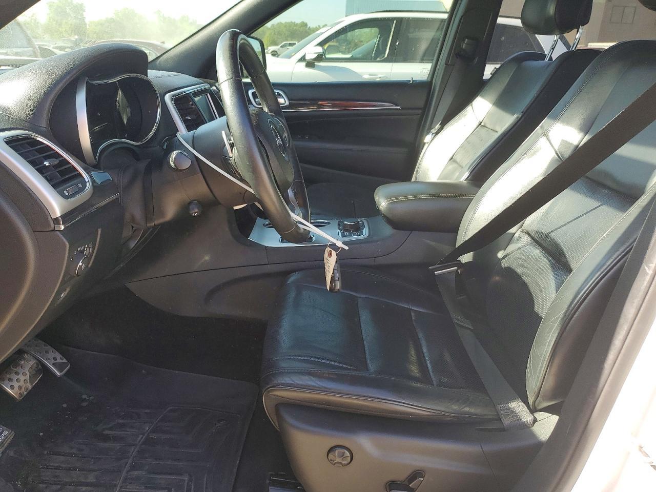 2015 Jeep Grand Cherokee Overland - Image 7
