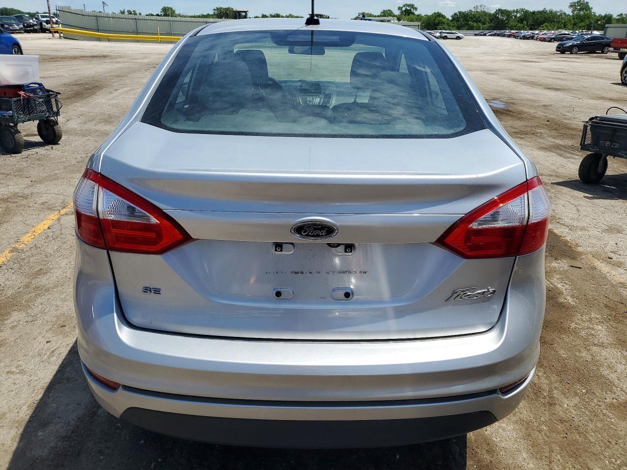 2019 Ford Fiesta Se - Фото 6