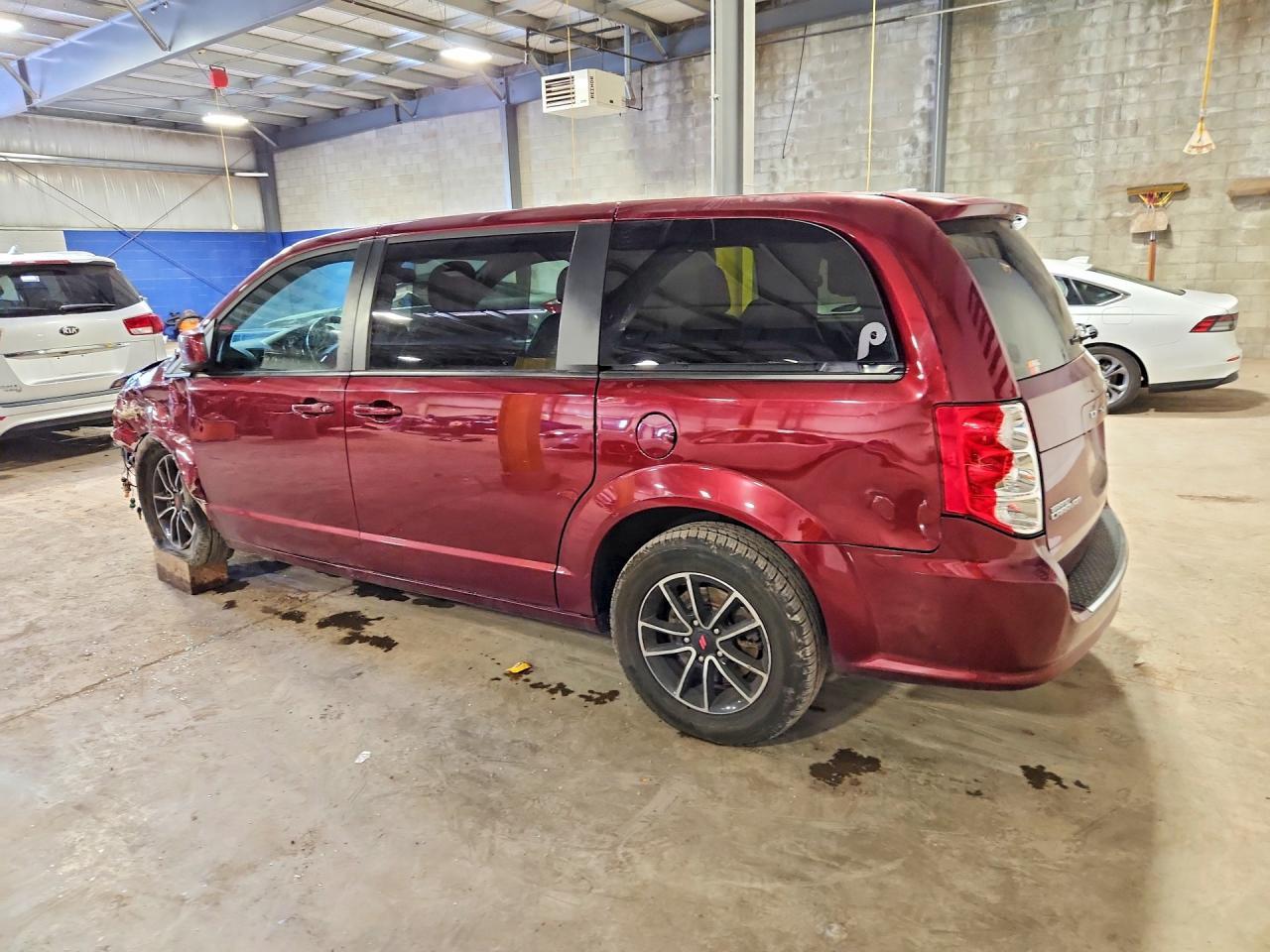 2018 Dodge Grand Caravan Gt - Фото 2