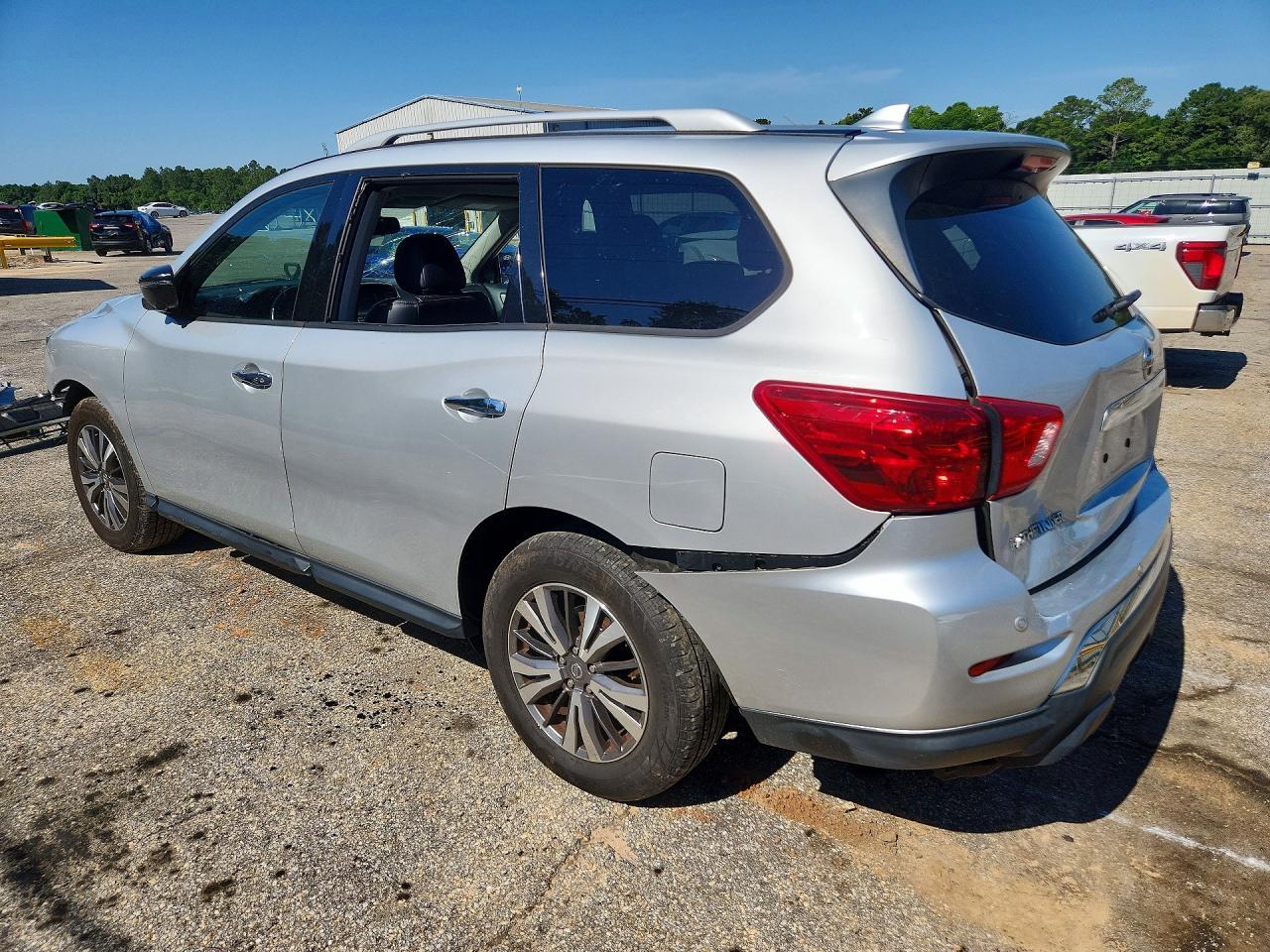 2020 Nissan Pathfinder Sl - Фото 2