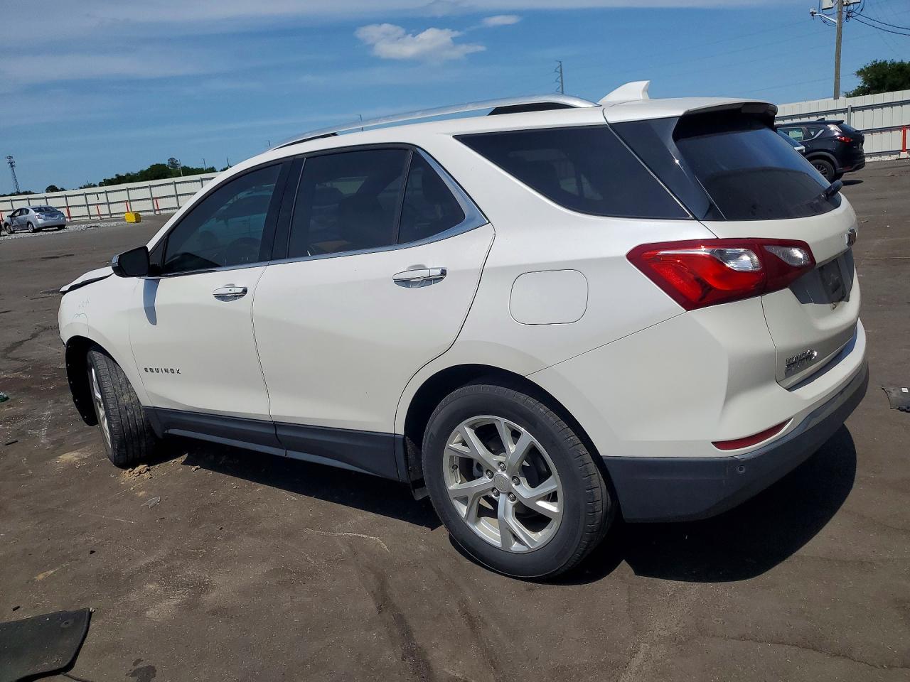 2021 Chevrolet Equinox Premier - Image 2