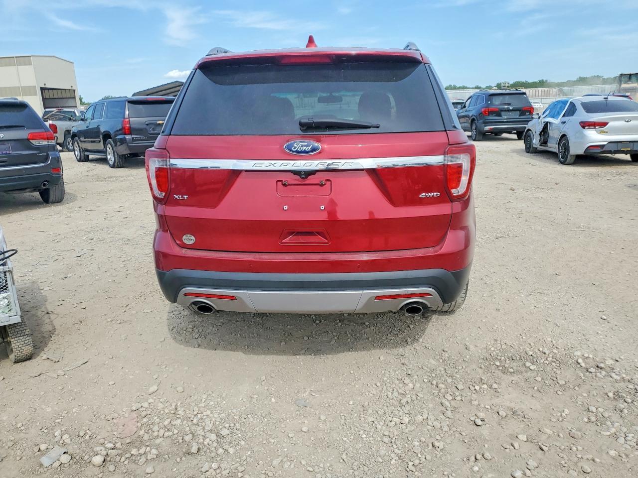 2016 Ford Explorer Xlt - Фото 6