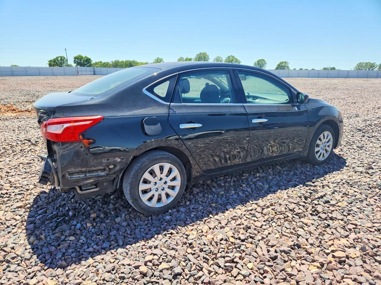 2017 Nissan Sentra - Фото 3