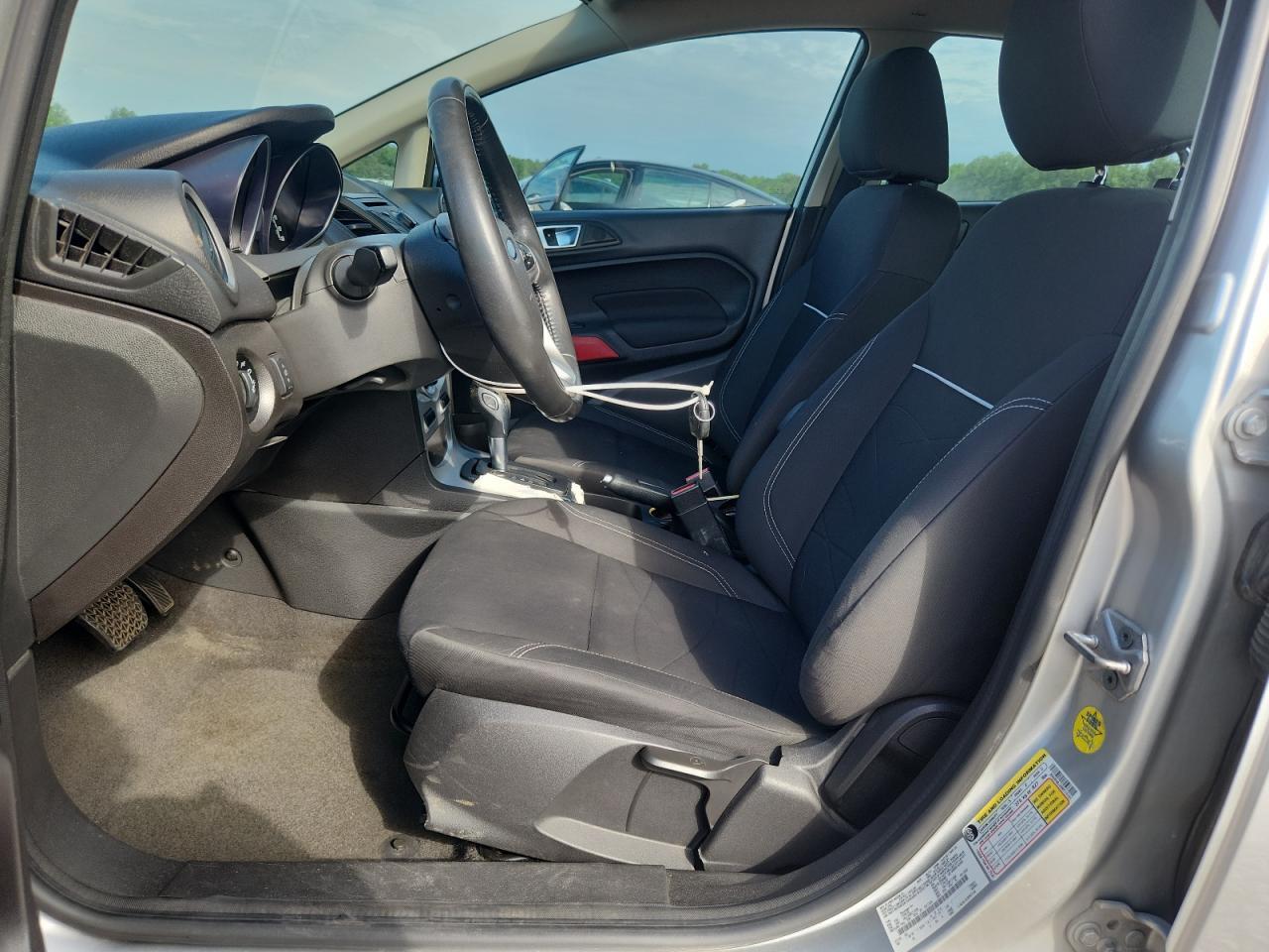2014 Ford Fiesta Se - Image 7