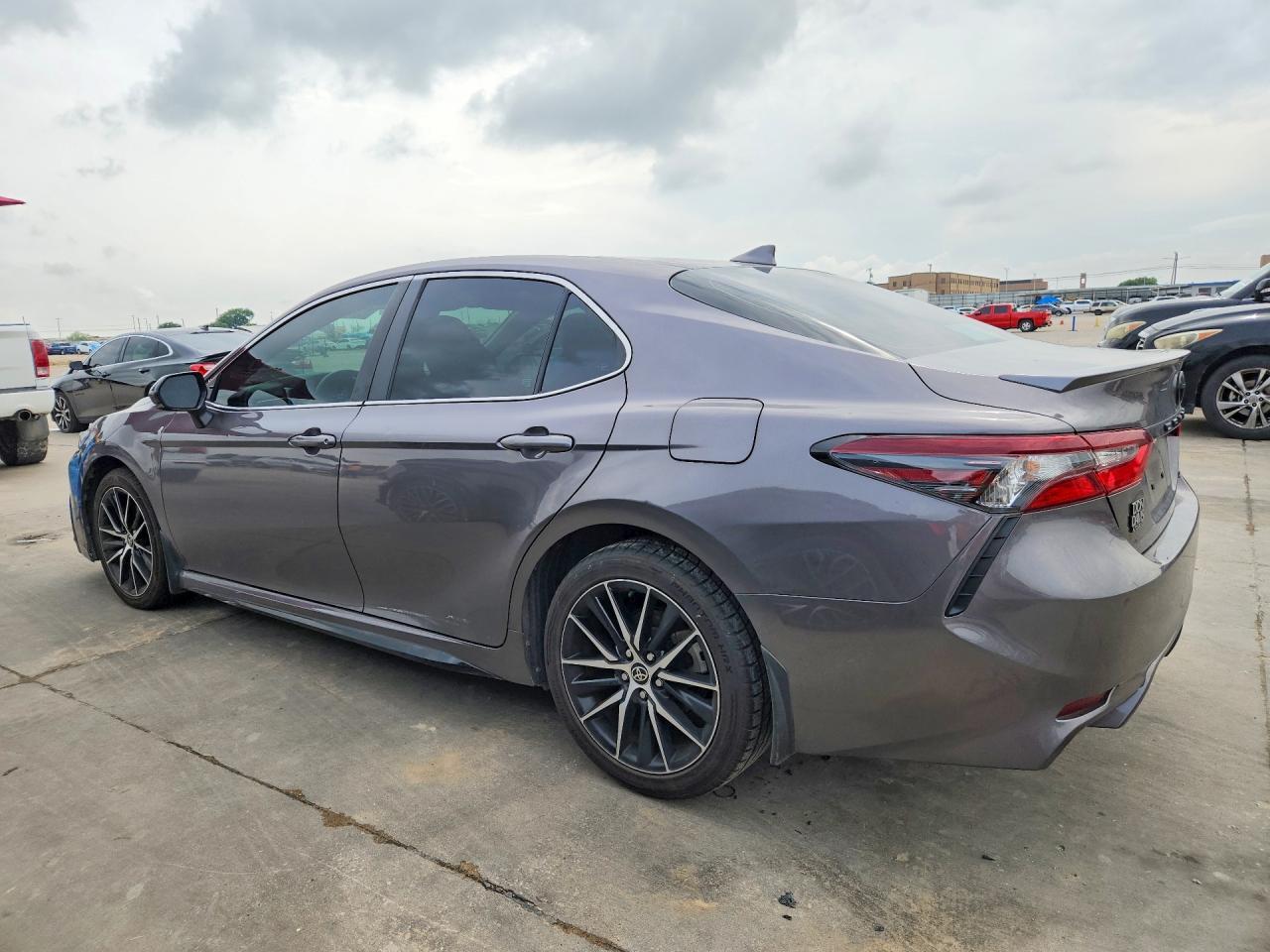 2023 Toyota Camry - Фото 2