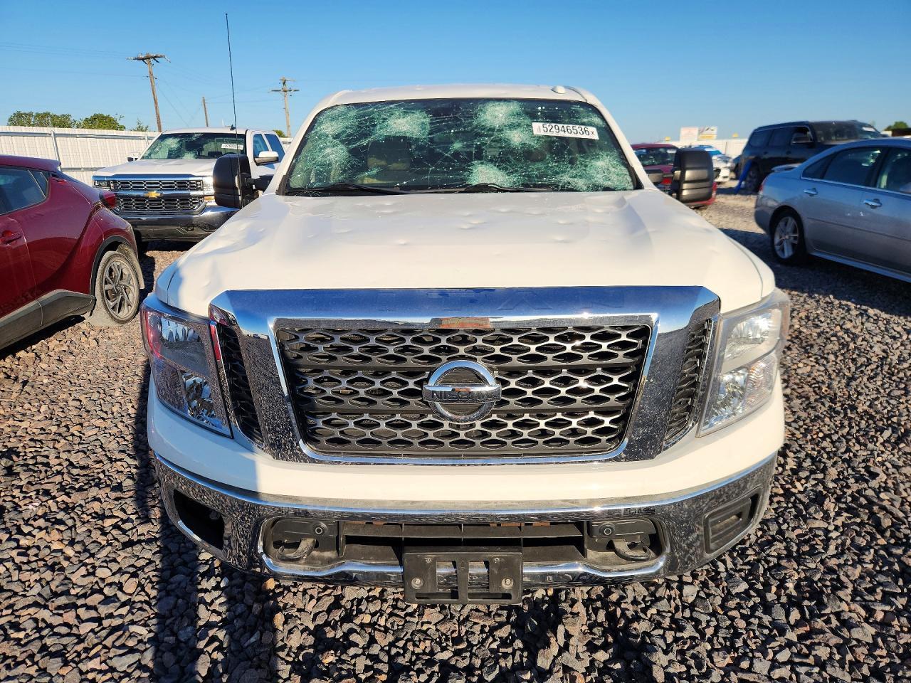 2018 Nissan Titan Sv - Image 5