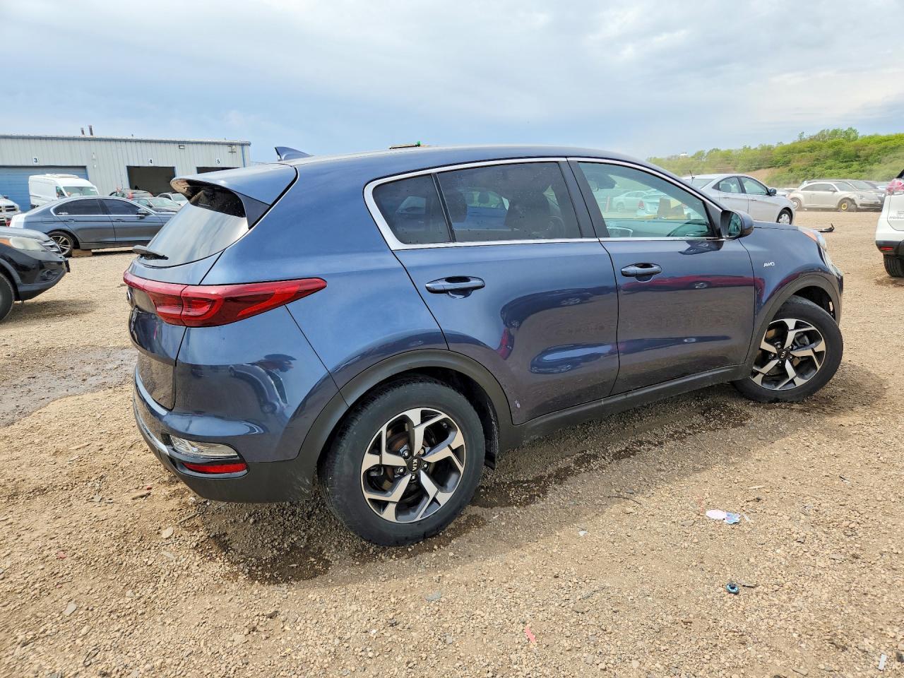 2022 Kia Sportage Lx - Image 3