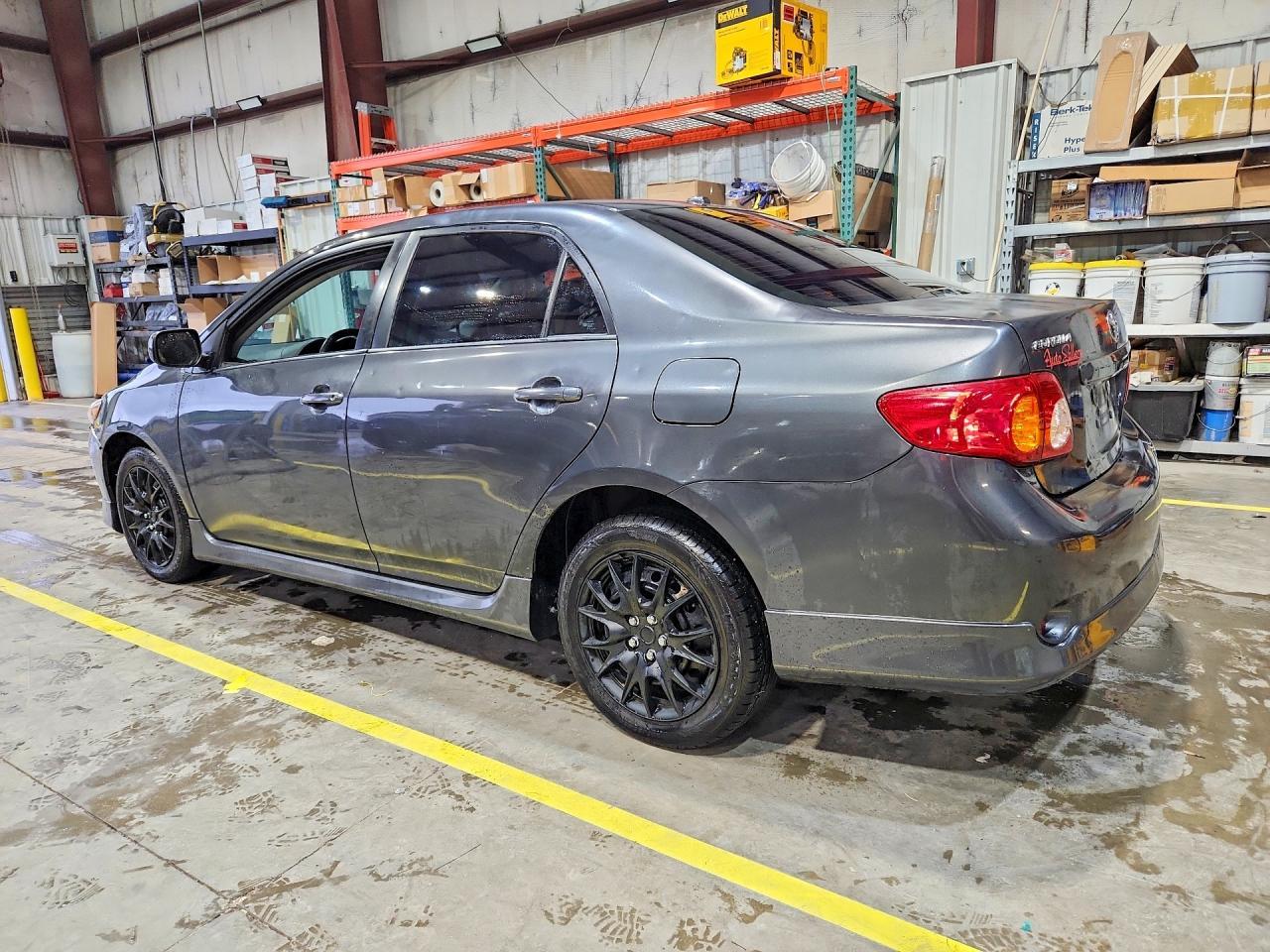 2009 Toyota Corolla S - Фото 2