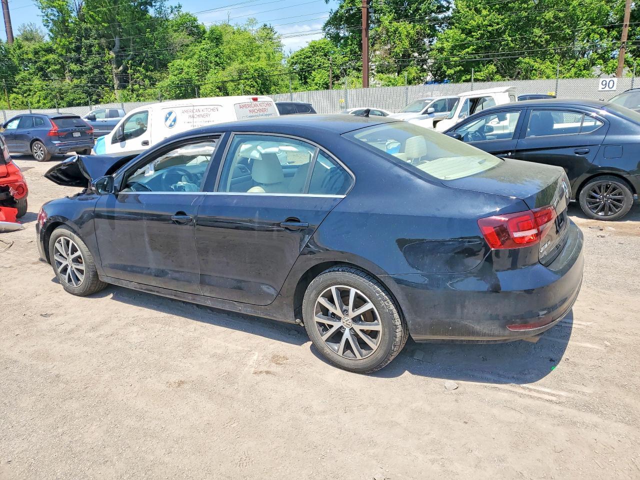 2017 Volkswagen Jetta Se - Фото 2