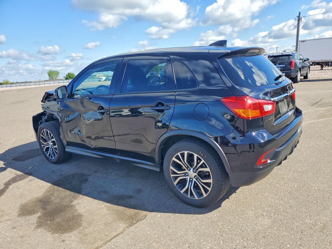 2018 Mitsubishi Outlander Sport Es - Фото 2