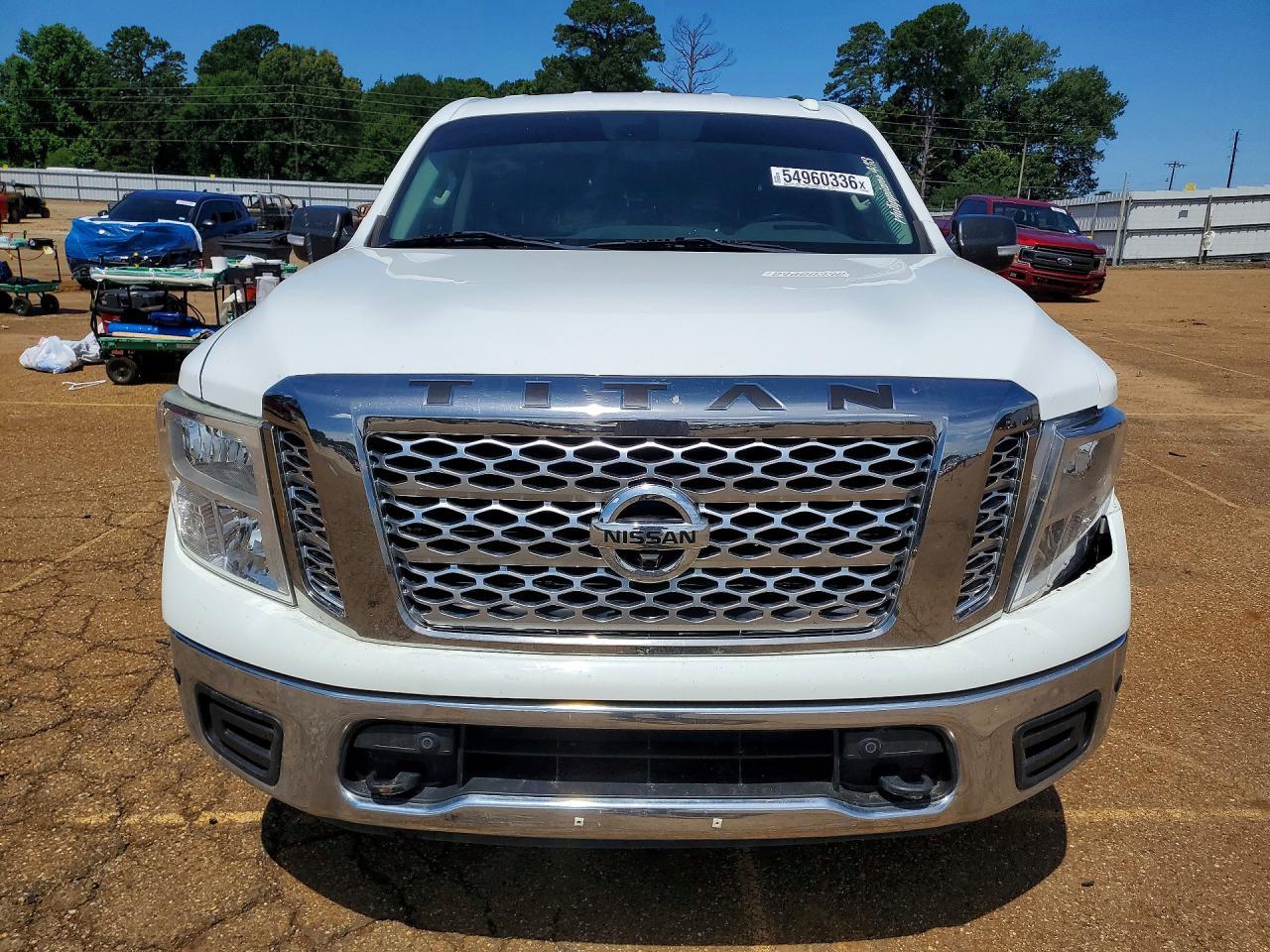 2018 Nissan Titan - Фото 5