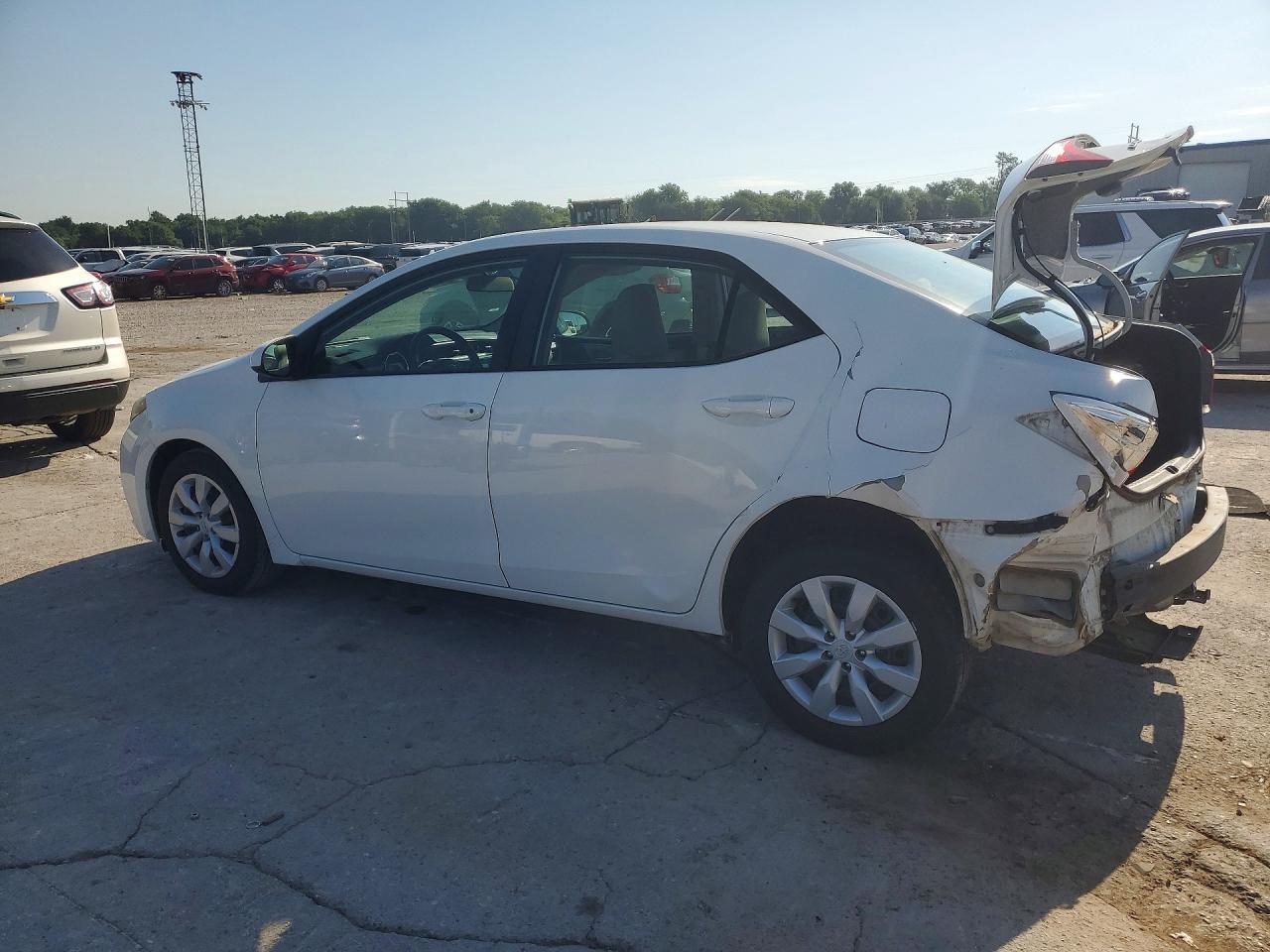 2016 Toyota Corolla Le - Image 2