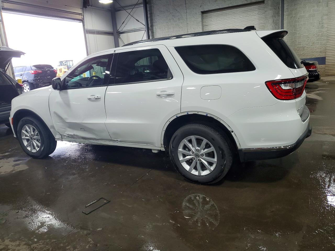 2023 Dodge Durango Sxt - Image 2