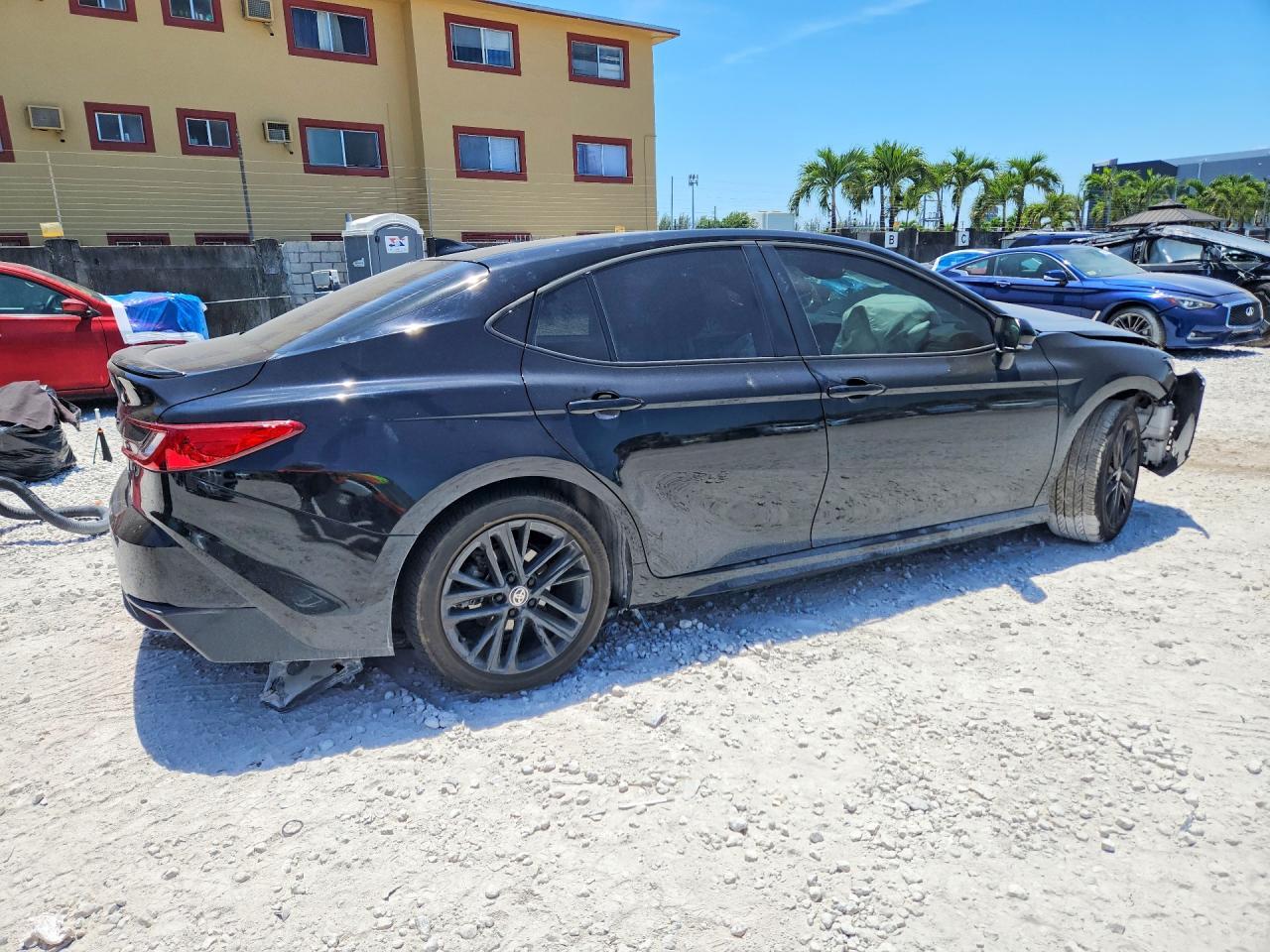 2026 Toyota Camry - Фото 3