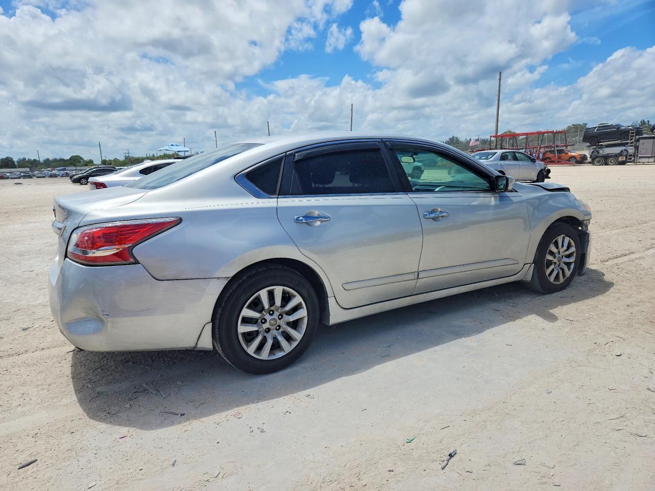 2015 Nissan Altima 2.5 S - Фото 3