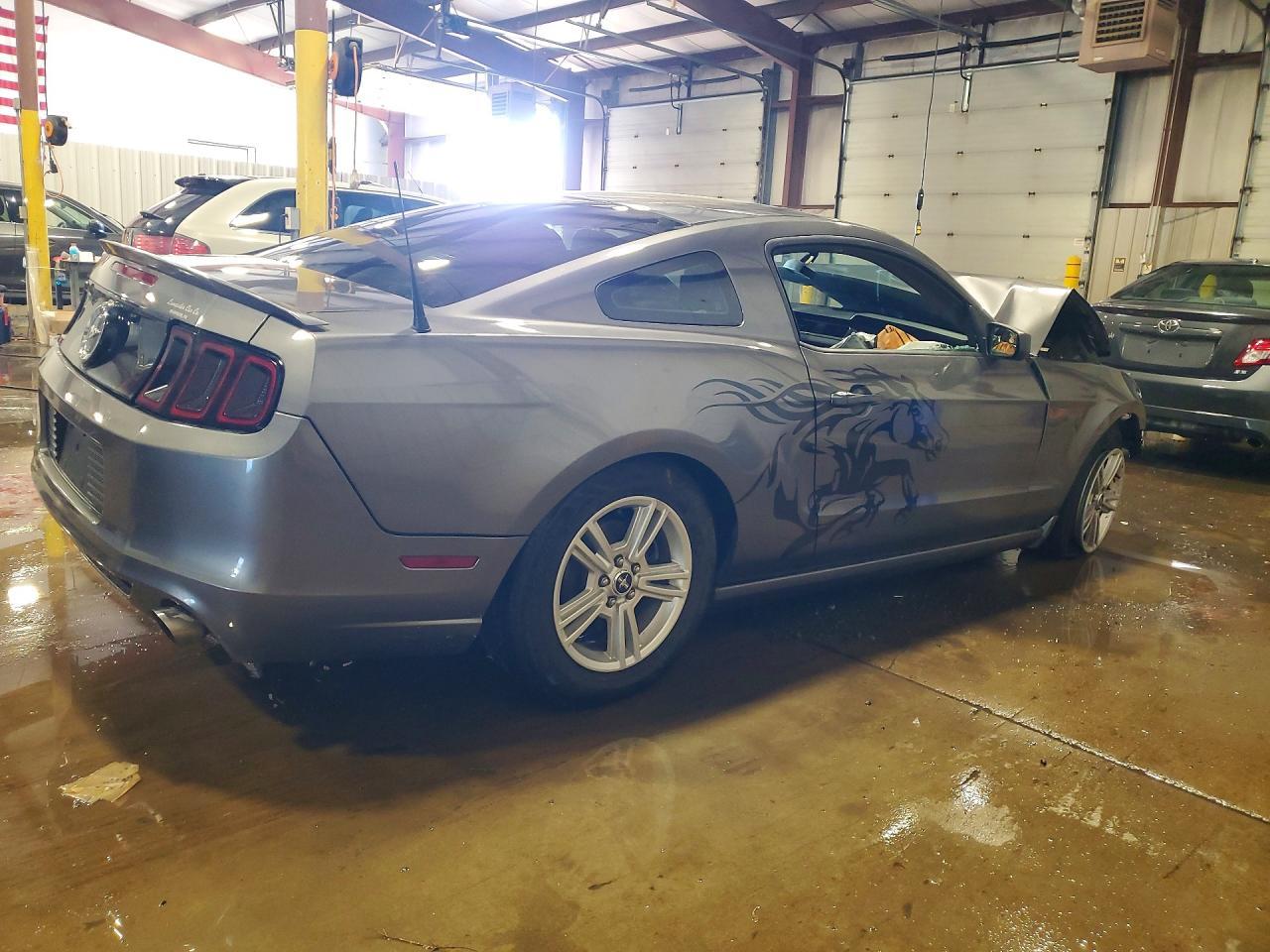 2014 Ford Mustang - Фото 3