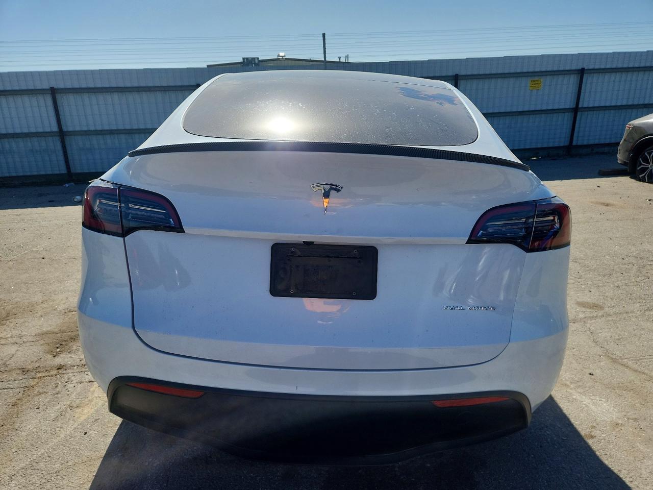 2024 Tesla Model Y - Фото 6