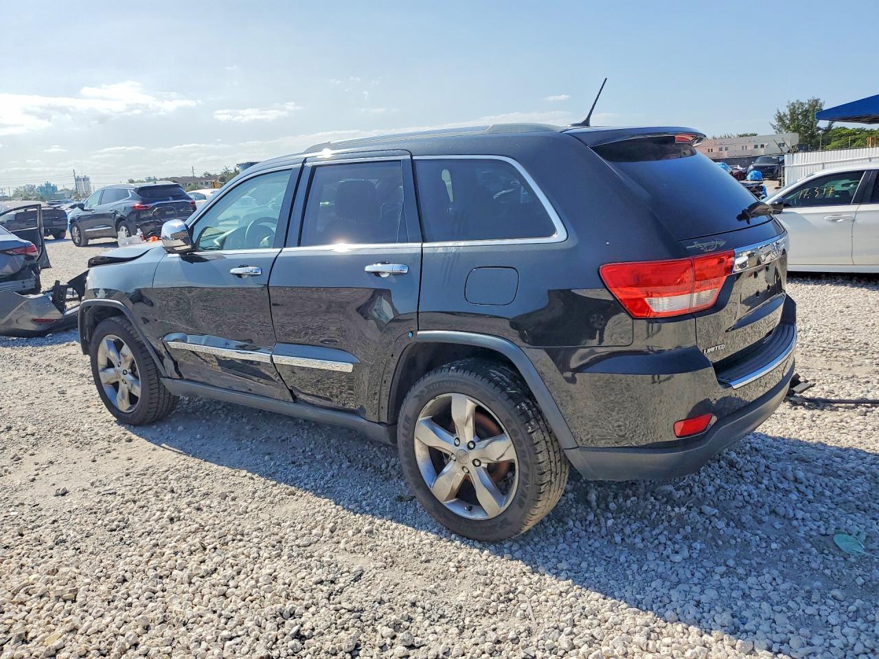 2013 Jeep Grand Cherokee Limited - Image 2