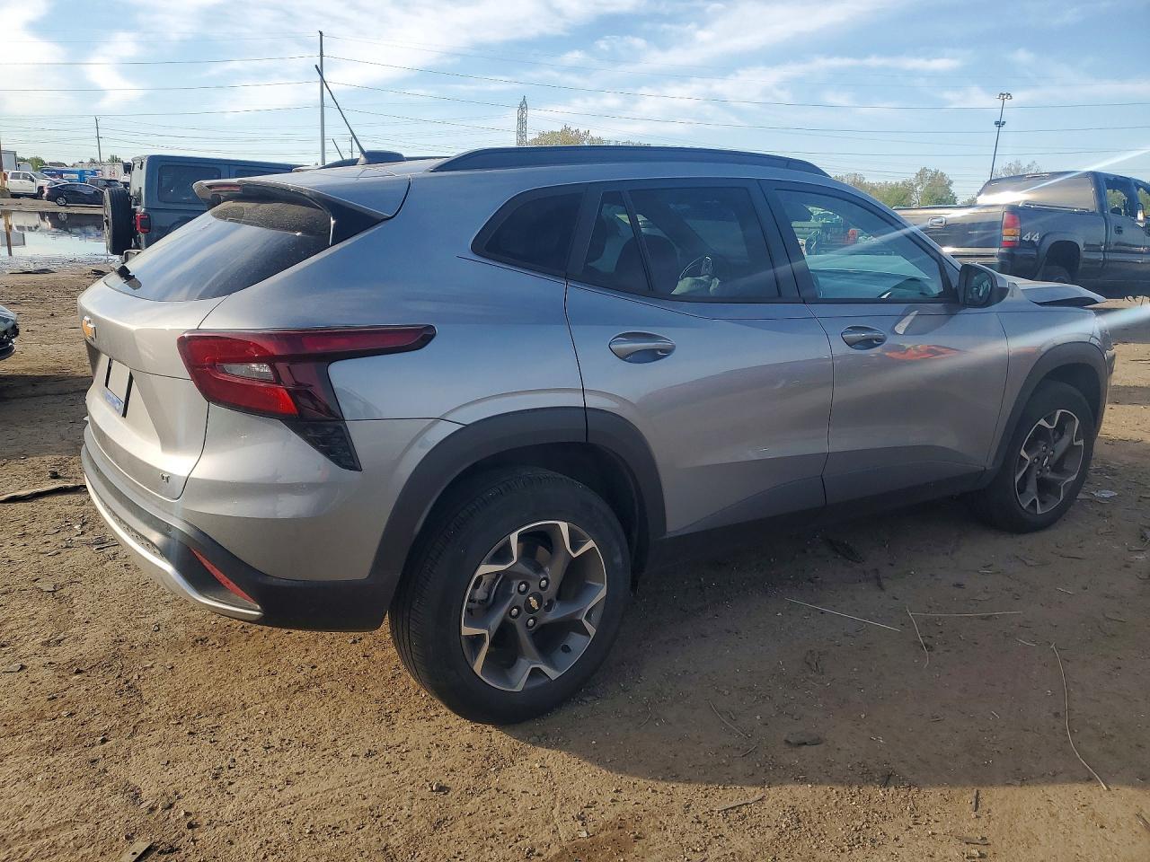 2025 Chevrolet Trax 1Lt - Image 3
