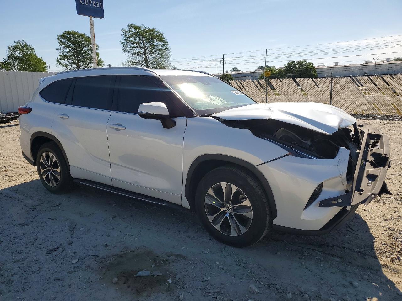 2022 Toyota Highlander Xle - Image 4