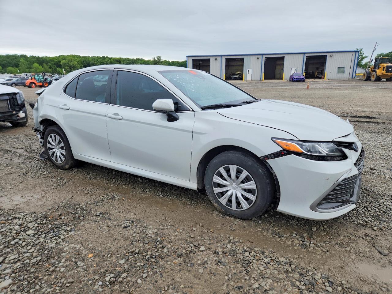2022 Toyota Camry Le - Image 4