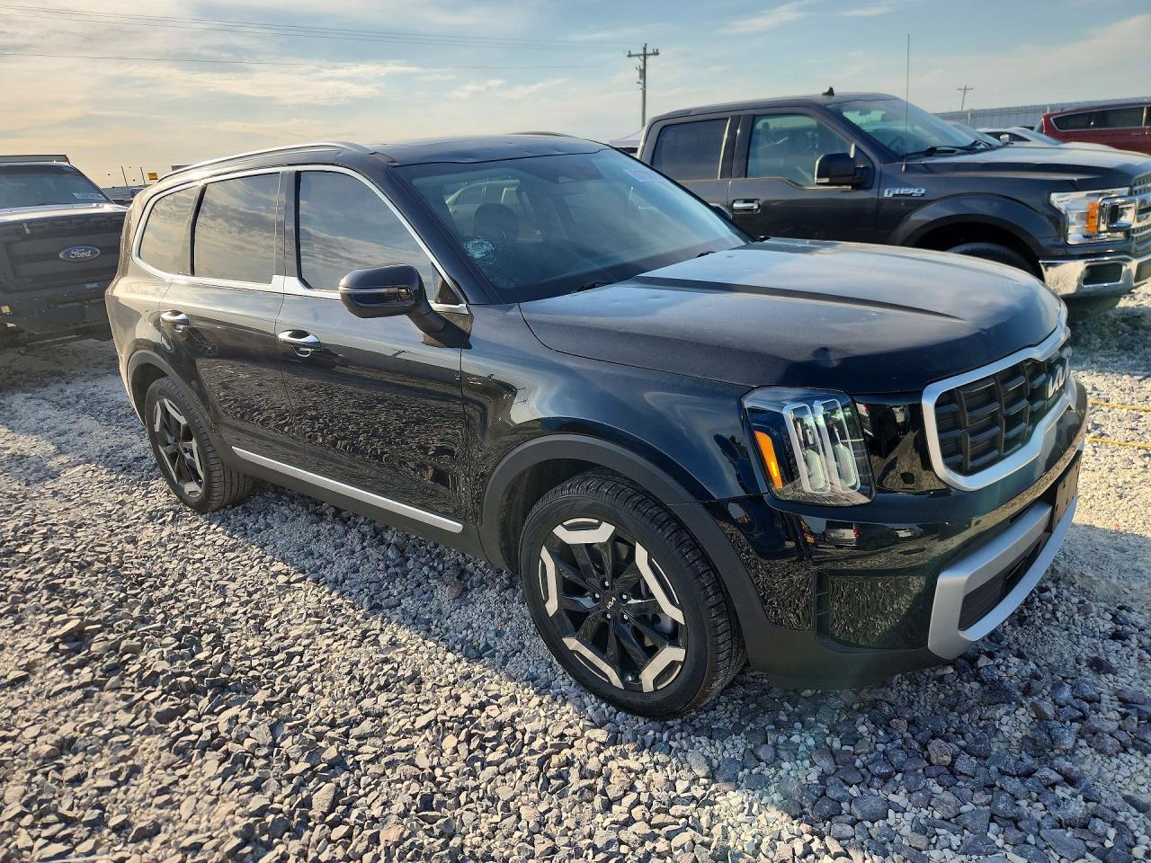 2023 Kia Telluride S - Фото 4