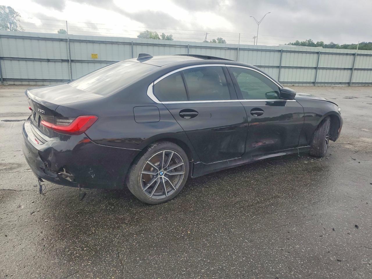 2019 BMW 330I - Фото 3