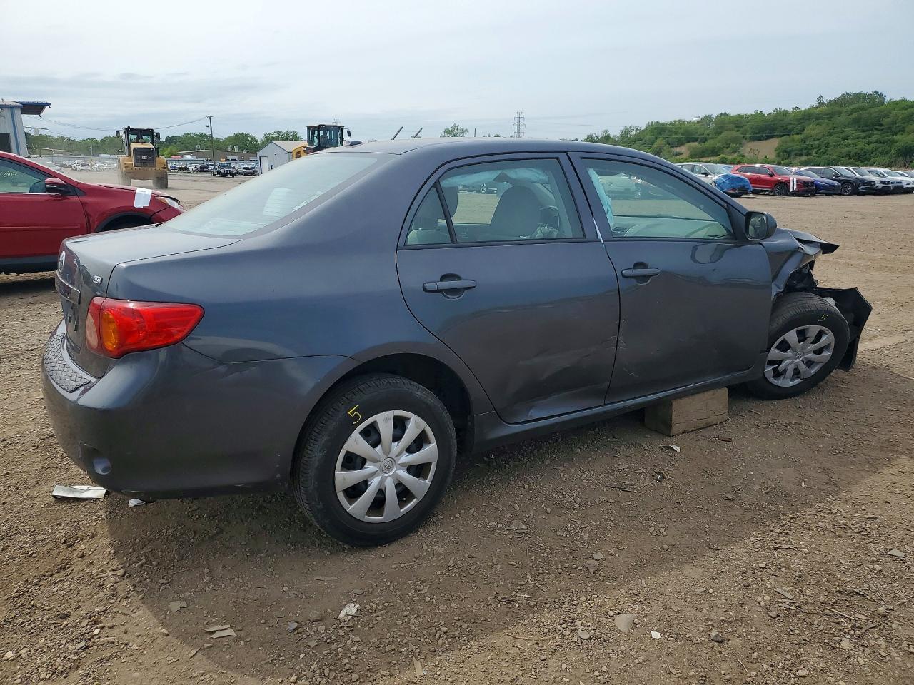 2010 Toyota Corolla Le - Фото 3