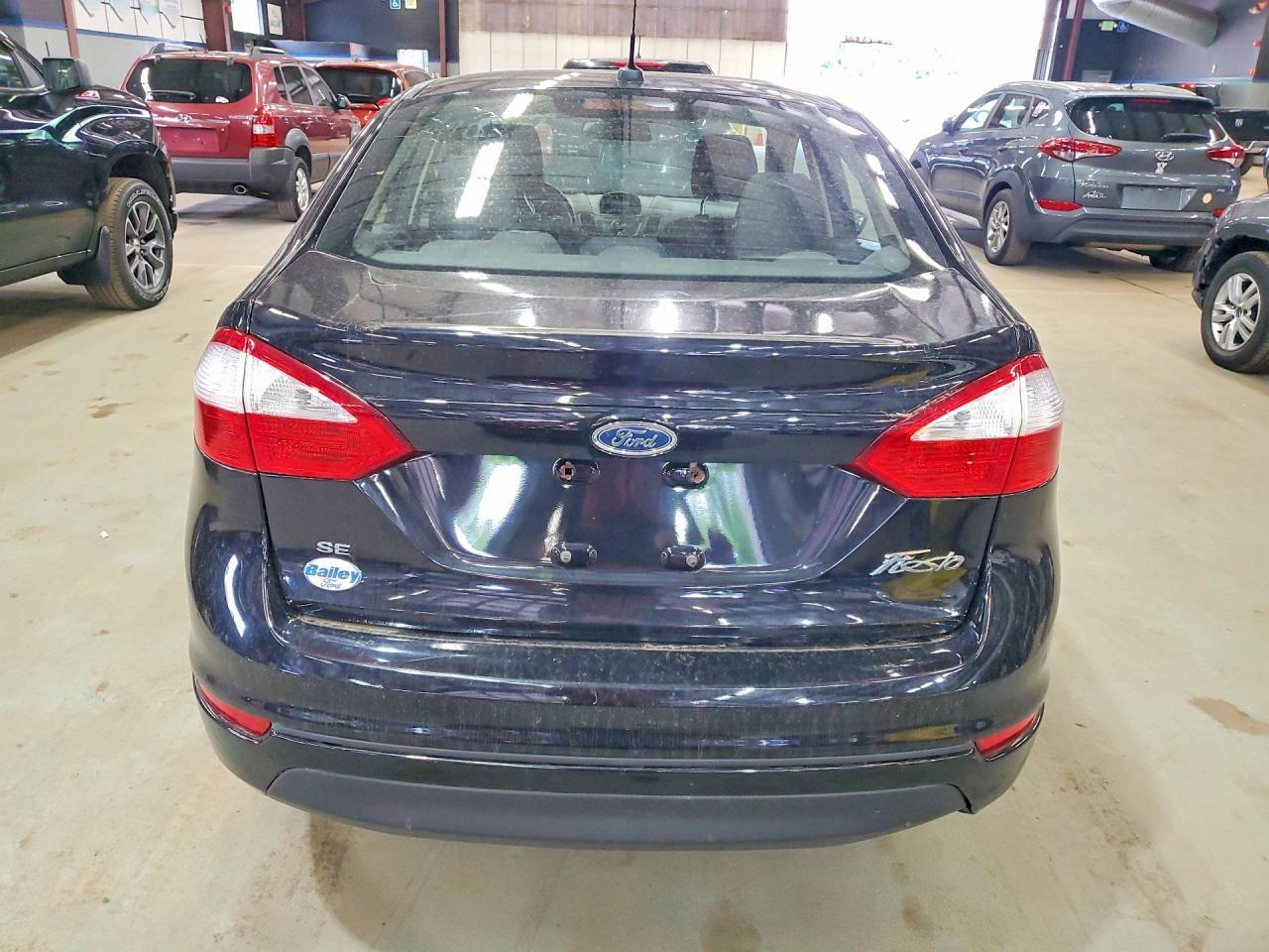 2016 Ford Fiesta Se - Фото 6