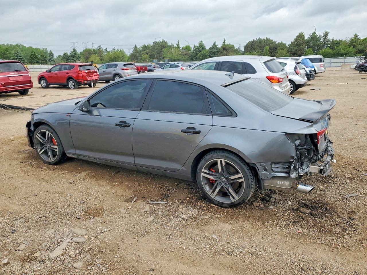2017 Audi A4 Premium - Фото 2