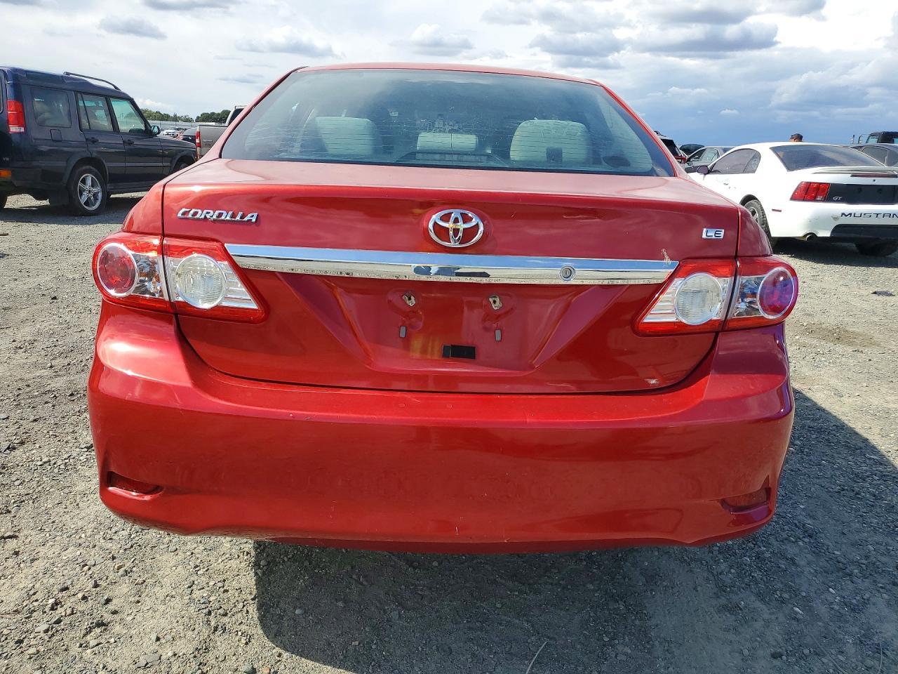2013 Toyota Corolla Le - Фото 6