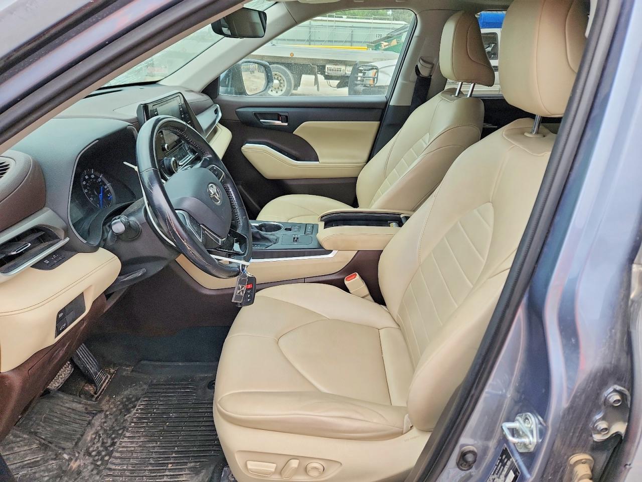 2021 Toyota Highlander Hybrid Xle - Image 7