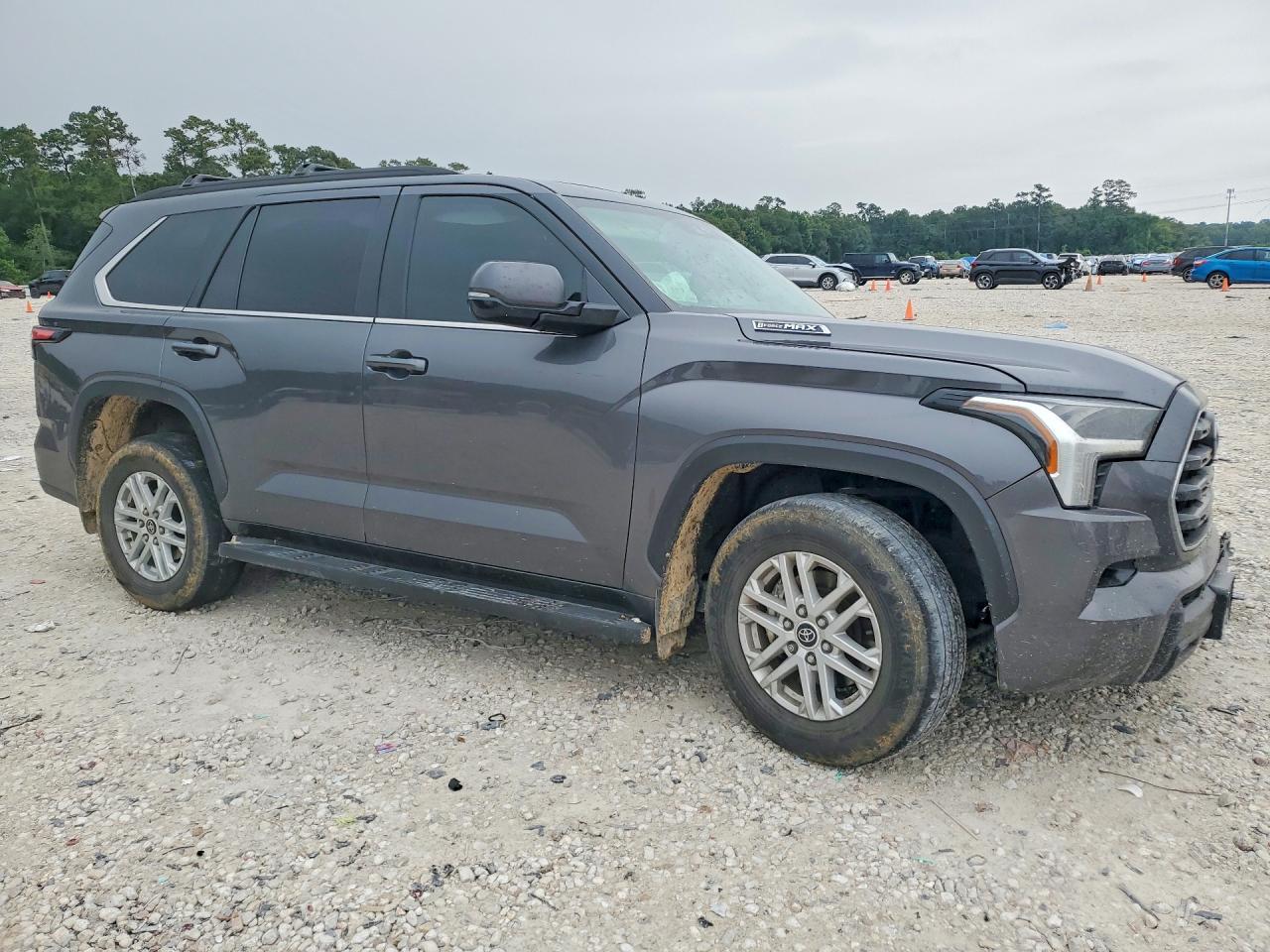 2024 Toyota Sequoia Sr5 - Image 4