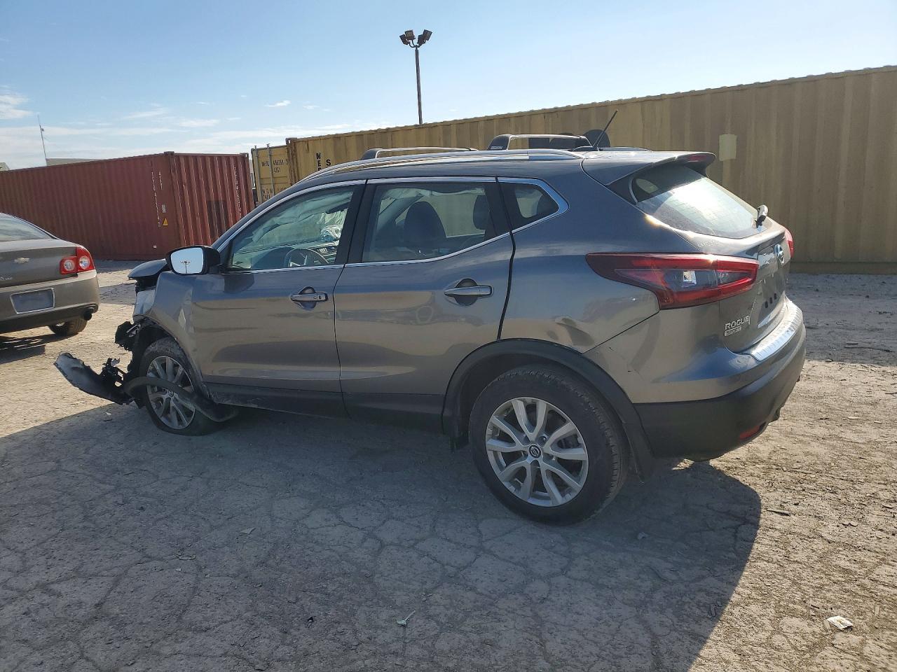 2020 Nissan Rogue Sport Sv - Image 2