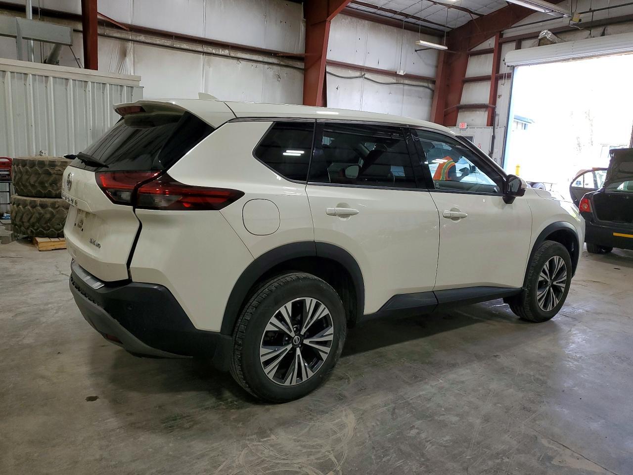 2021 Nissan Rogue Sv - Image 3
