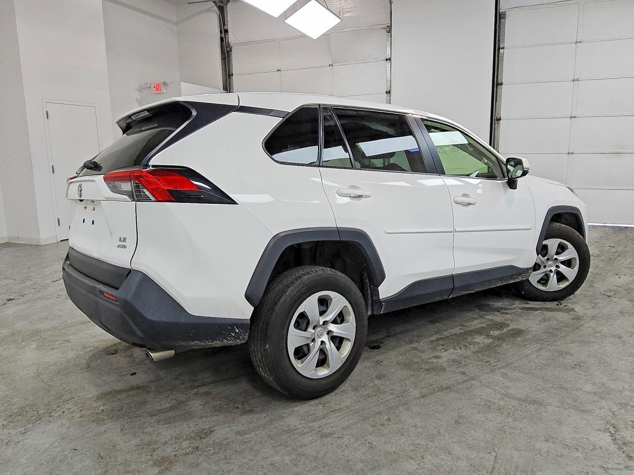 2023 Toyota Rav4 Le - Фото 3