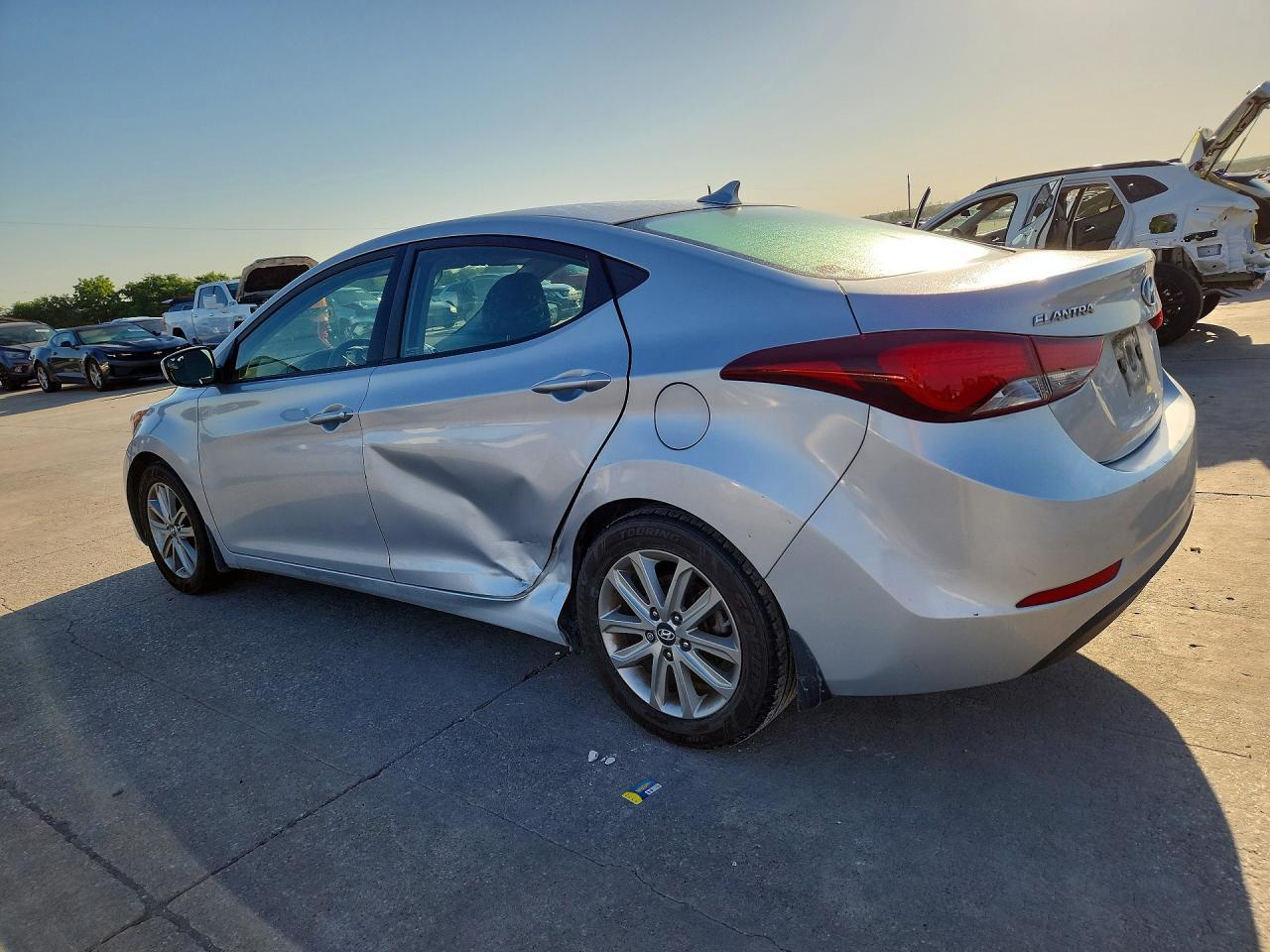 2014 Hyundai Elantra Se - Фото 2