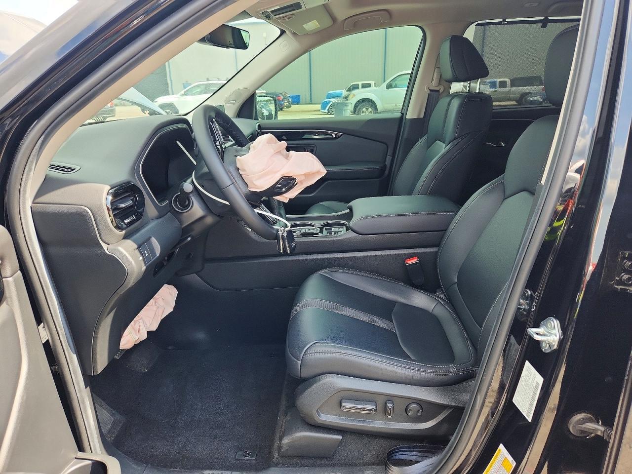 2025 Honda Pilot Touring - Image 7