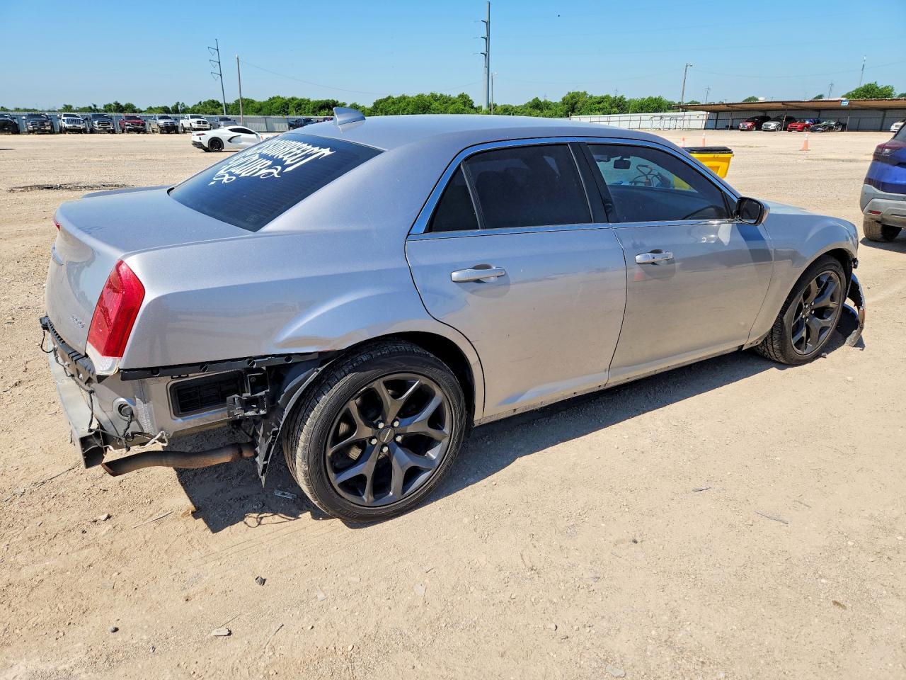 2017 Chrysler 300 Limited - Image 3