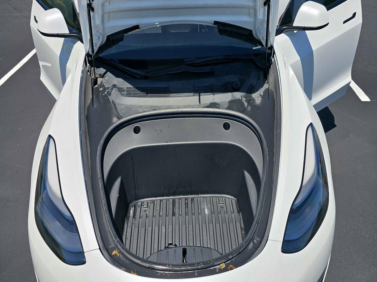 2022 Tesla Model 3 - Image 7