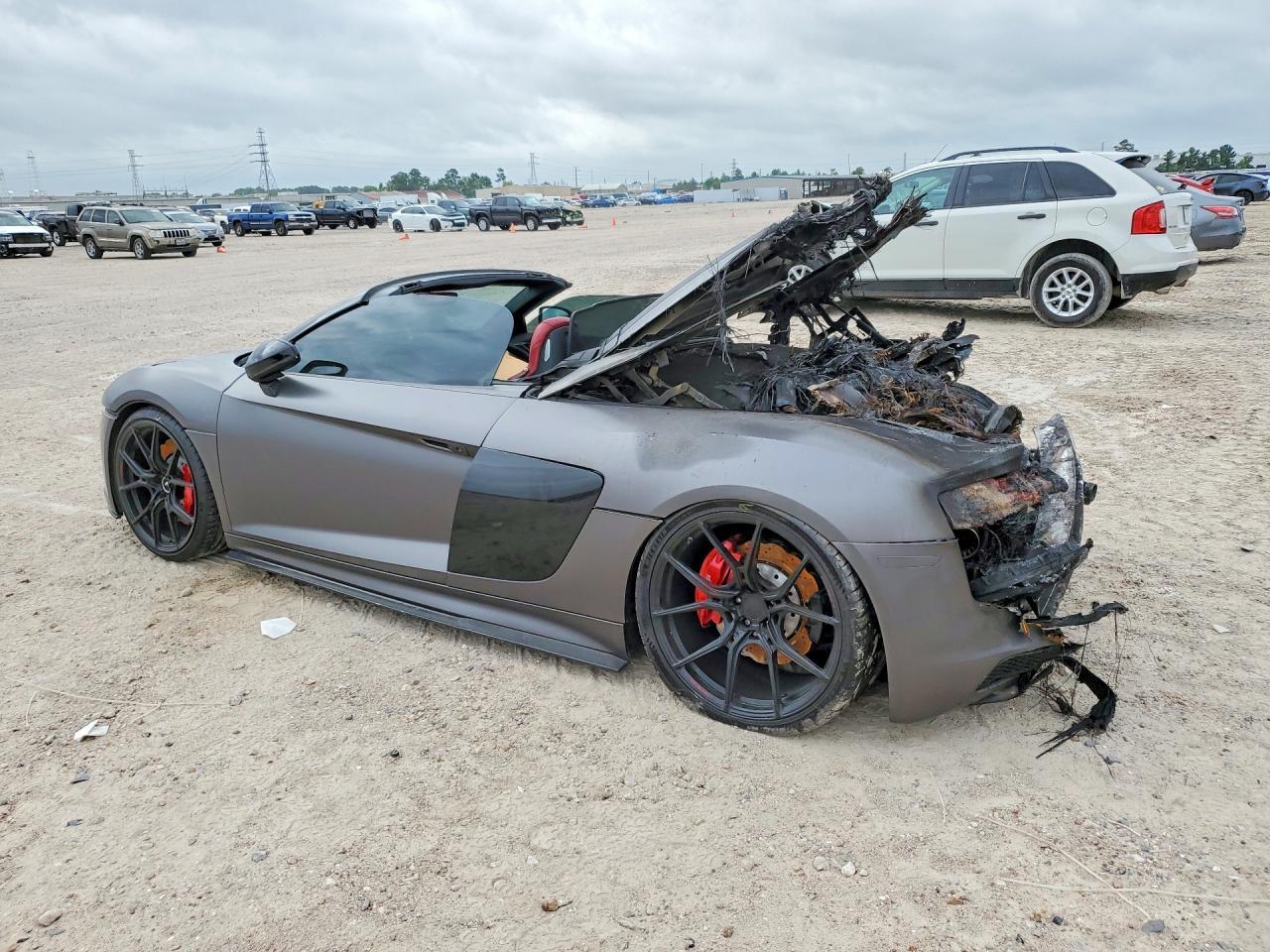2017 Audi R8 Spyder - Фото 2
