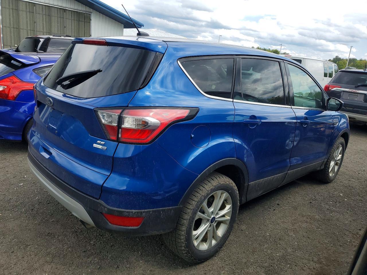2017 Ford Escape Se - Фото 3