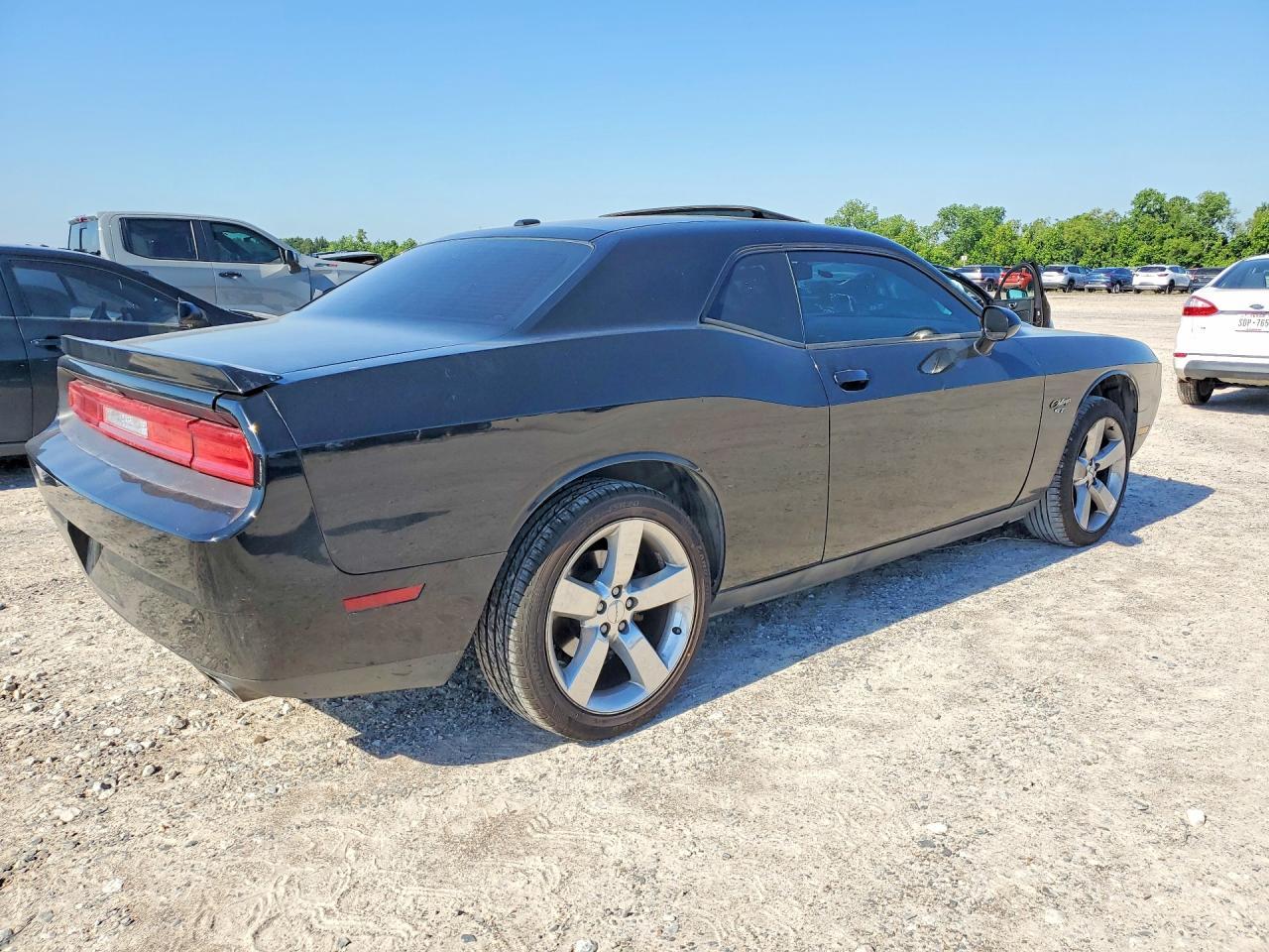 2011 Dodge Challenger - Image 3