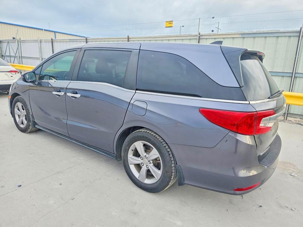 2020 Honda Odyssey - Image 2