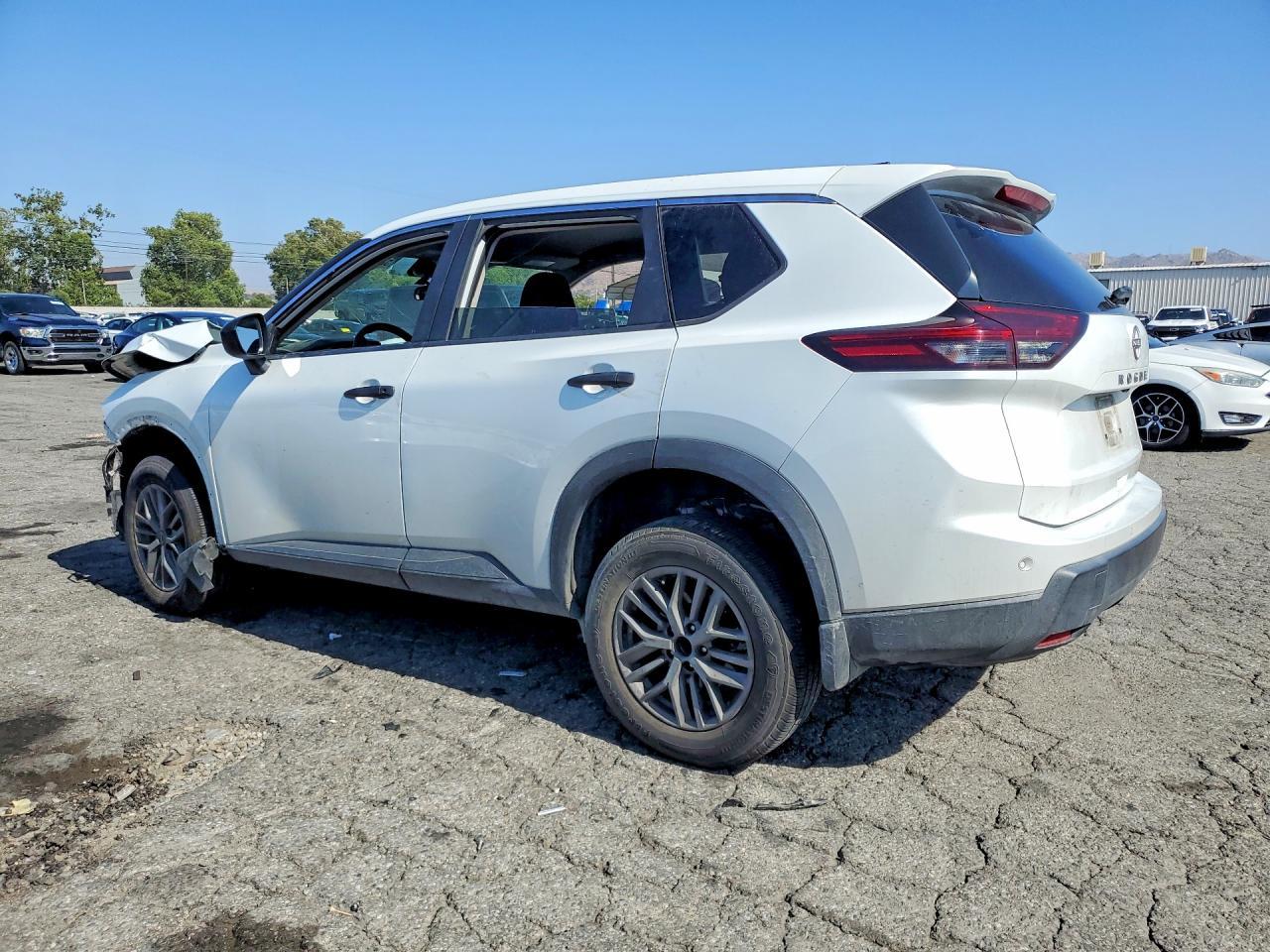 2024 Nissan Rogue S - Image 2