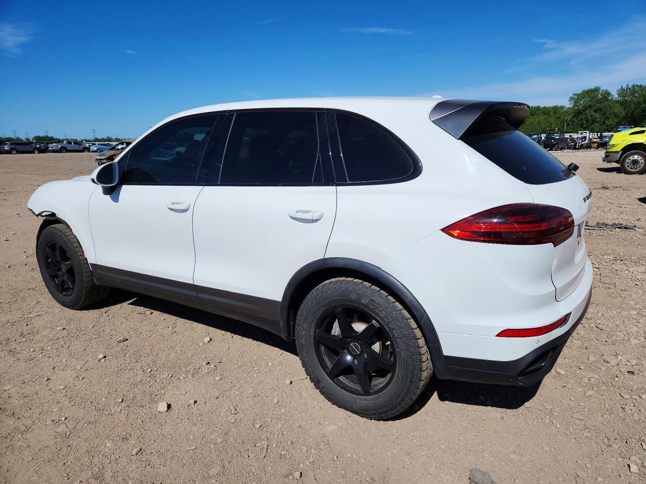 2016 Porsche Cayenne - Image 2